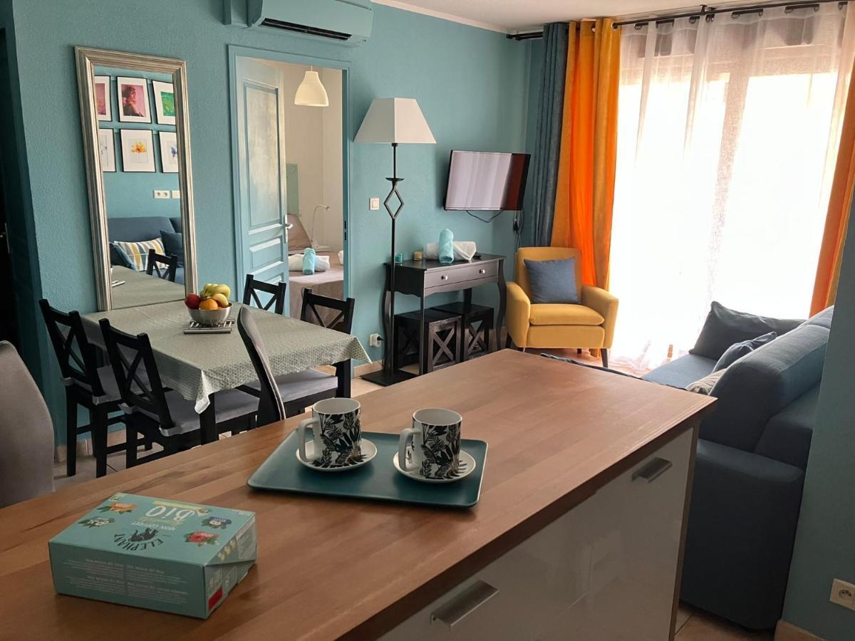 Superbe Appartement A Uzes Avec Place De Parking Exterior photo