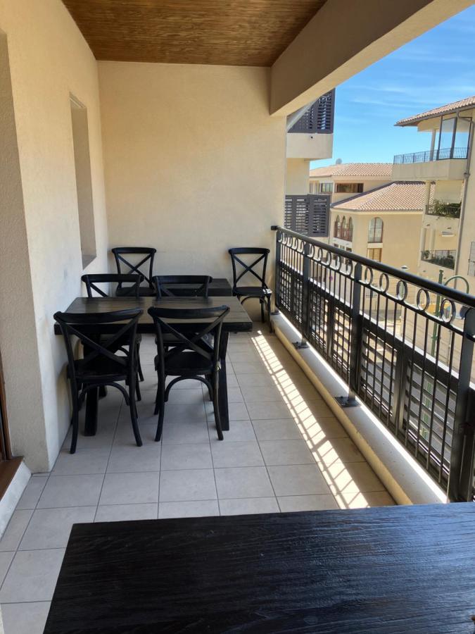 Superbe Appartement A Uzes Avec Place De Parking Exterior photo