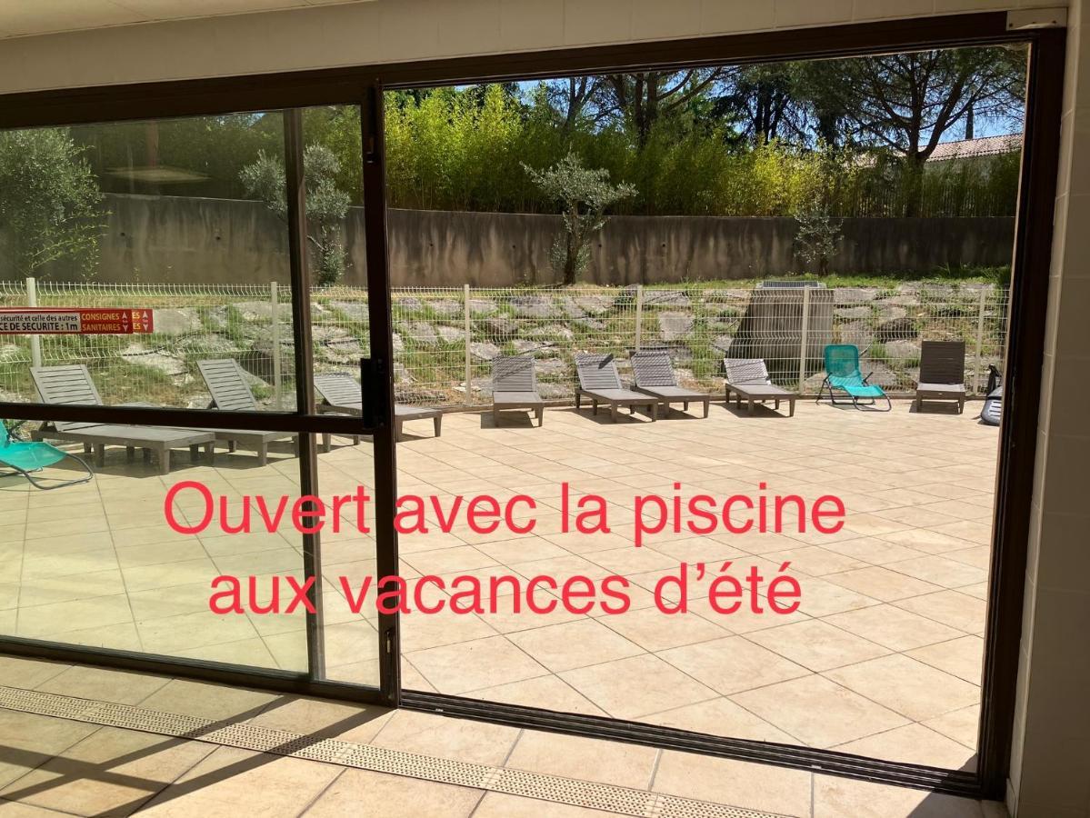 Superbe Appartement A Uzes Avec Place De Parking Exterior photo